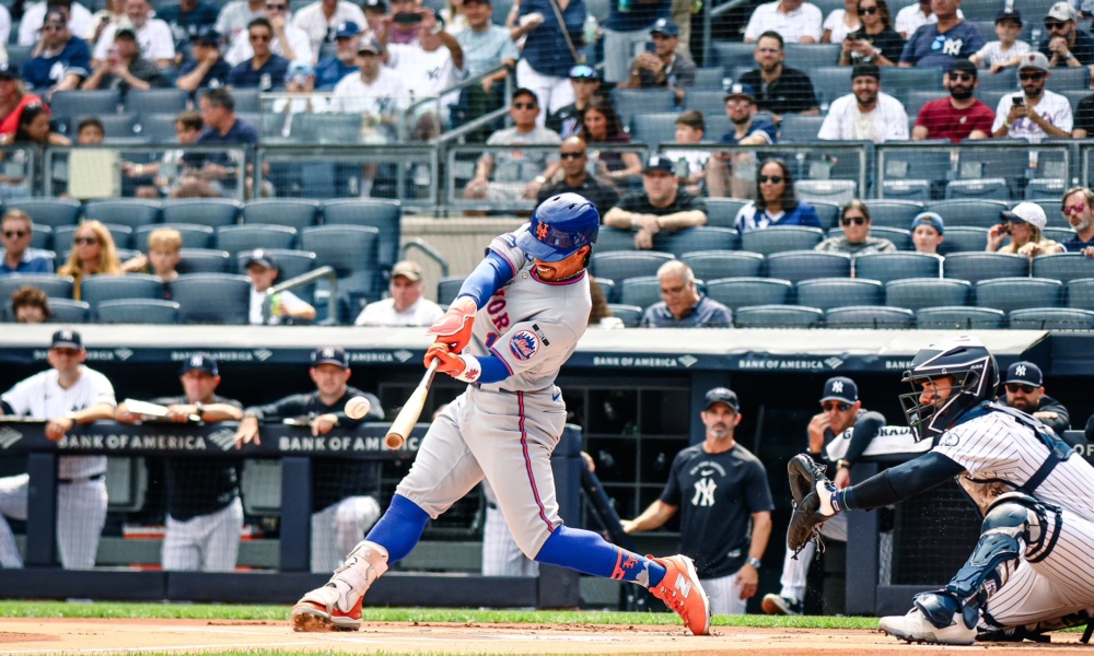 Lindor Steals Show with Two Home Runs in Subway Series